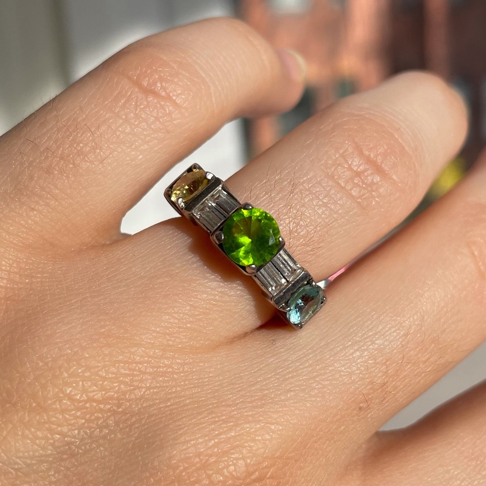Vintage Silver Ring with gemstones